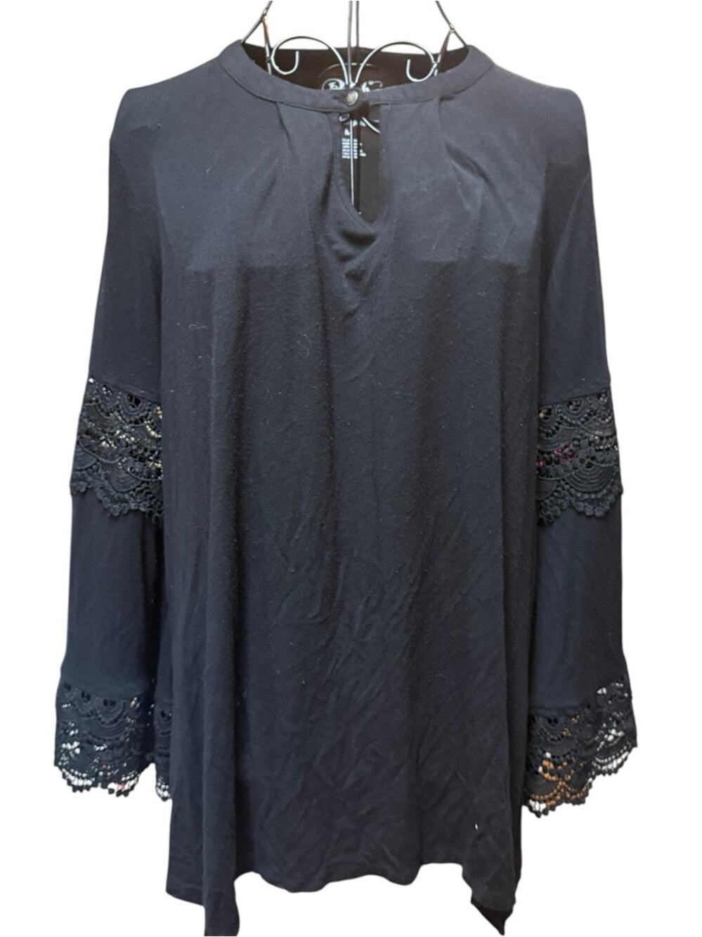 Wrangler Black Lace-Trim Bell Sleeve Tunic Medium